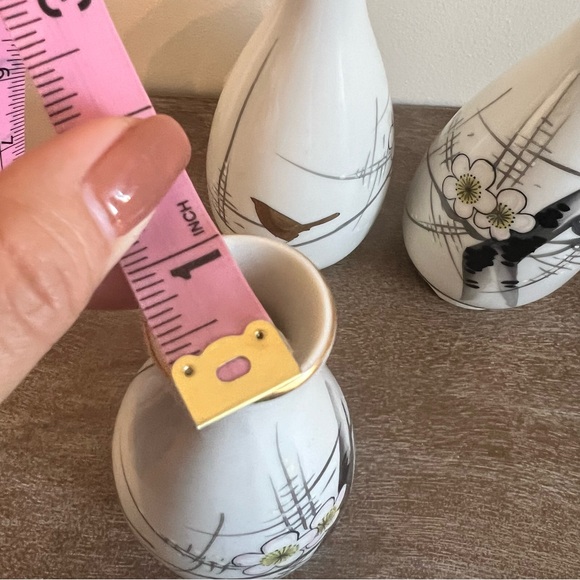 Japanese Celadon Porcelain Seiji Vases - Picture 11 of 14